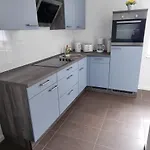 Mit 2 Schlafzimmern, Wlan Und Waschtrockner In Nahe Leuna, Leipzig *