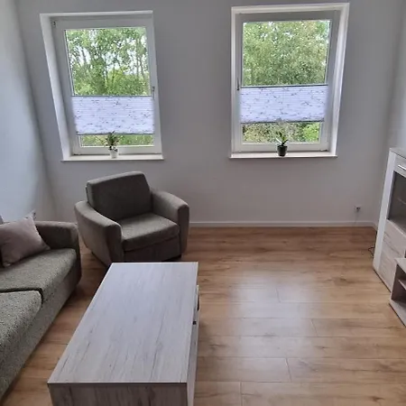 公寓 Mit 2 Schlafzimmern, Wlan Und Waschtrockner In Nahe Leuna, Leipzig *