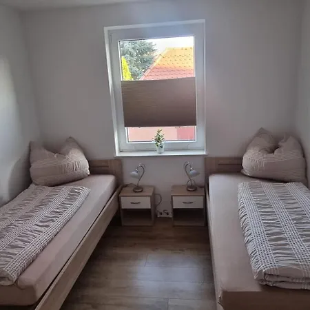 Mit 2 Schlafzimmern, Wlan Und Waschtrockner In Nahe Leuna, Leipzig Weißenfels