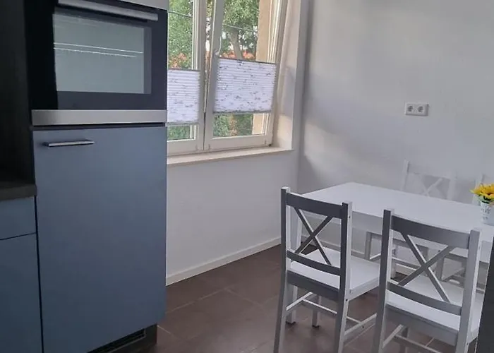 Fewo Mit 2 Schlafzimmern, Wlan Und Waschtrockner In Weissenfels Nahe Leuna, Leipzig