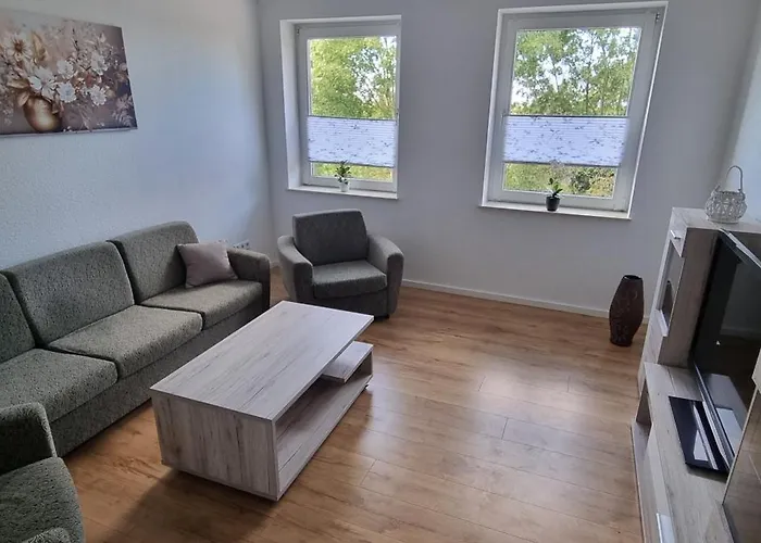 Fewo Mit 2 Schlafzimmern, Wlan Und Waschtrockner In Weissenfels Nahe Leuna, Leipzig * Weißenfels