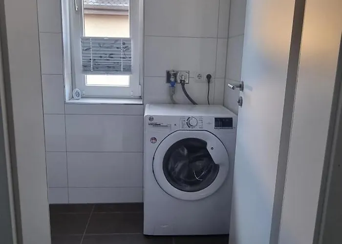 Fewo Mit 2 Schlafzimmern, Wlan Und Waschtrockner In Weissenfels Nahe Leuna, Leipzig Weißenfels